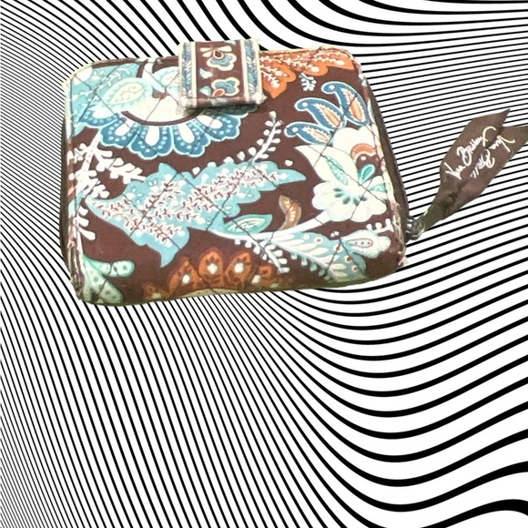 Vera Bradley Paisley Wallet. - Picture 5 of 7
